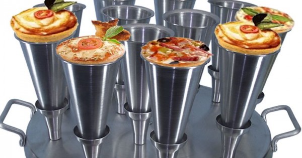 kit Forma Para Pizza Cone com 24 Cones 12cm Alumínio para 12 Pizzas com ...